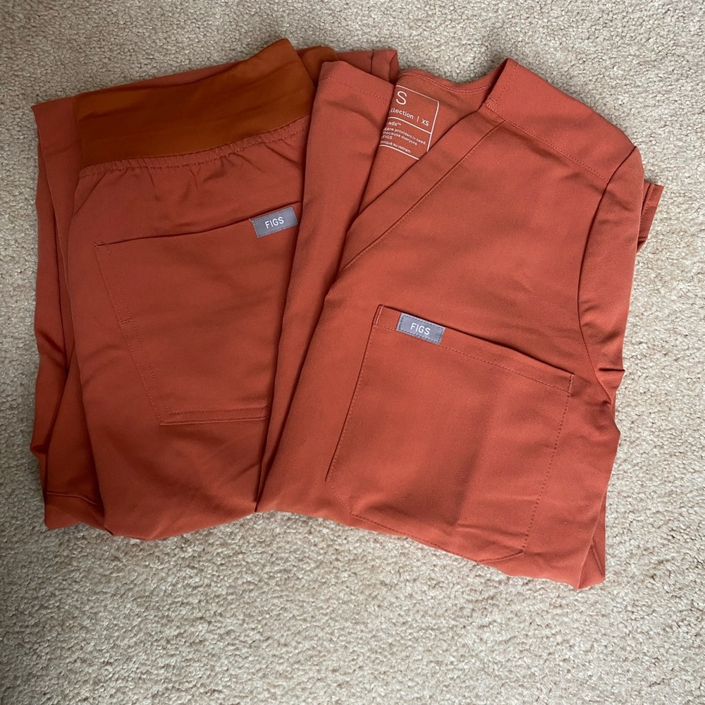 Figs Scrubs xs & small / tall - salmon/orange